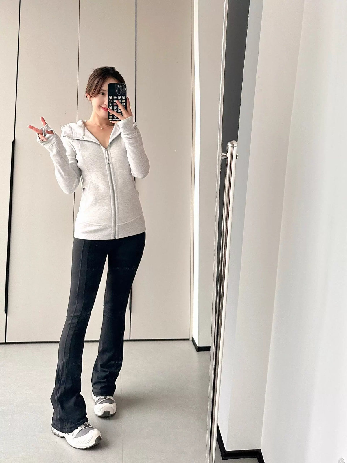 lululemon Fitted Thumbhole Full-Zip Jacket White