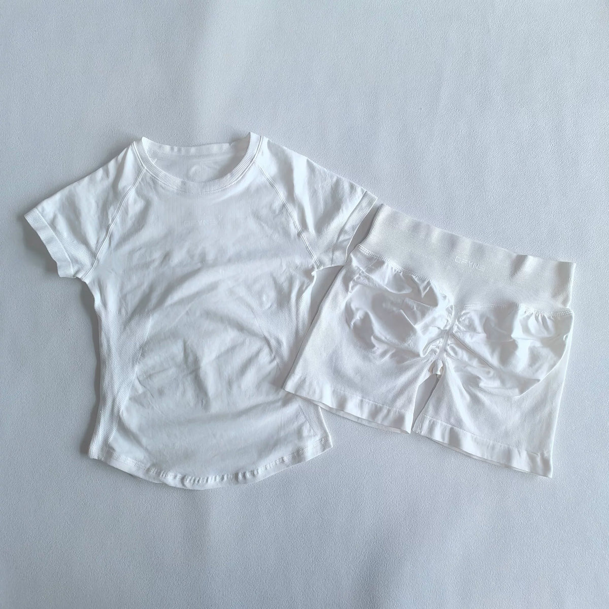 DFYNE Seamless Compression Set White