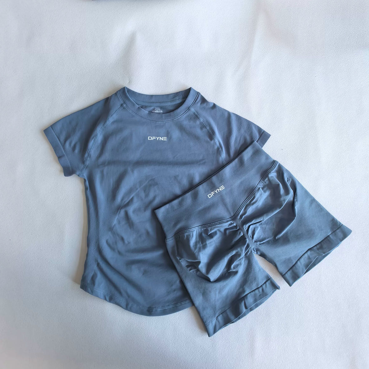 DFYNE Seamless Compression Set Hazy Blue