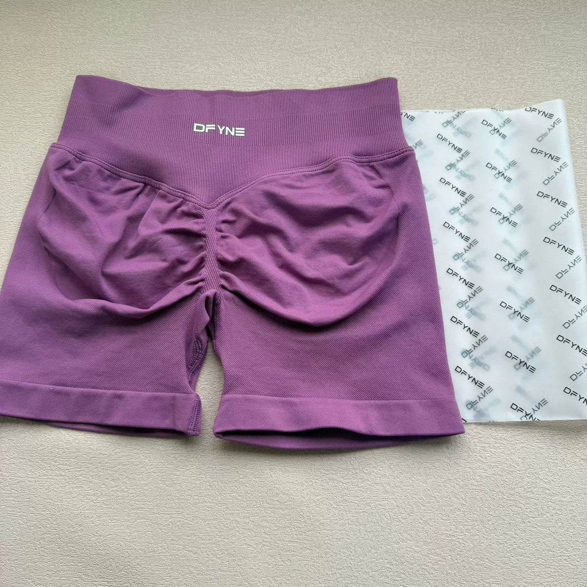 DFYNE Seamless High-Waisted Contour Short Dark Purple