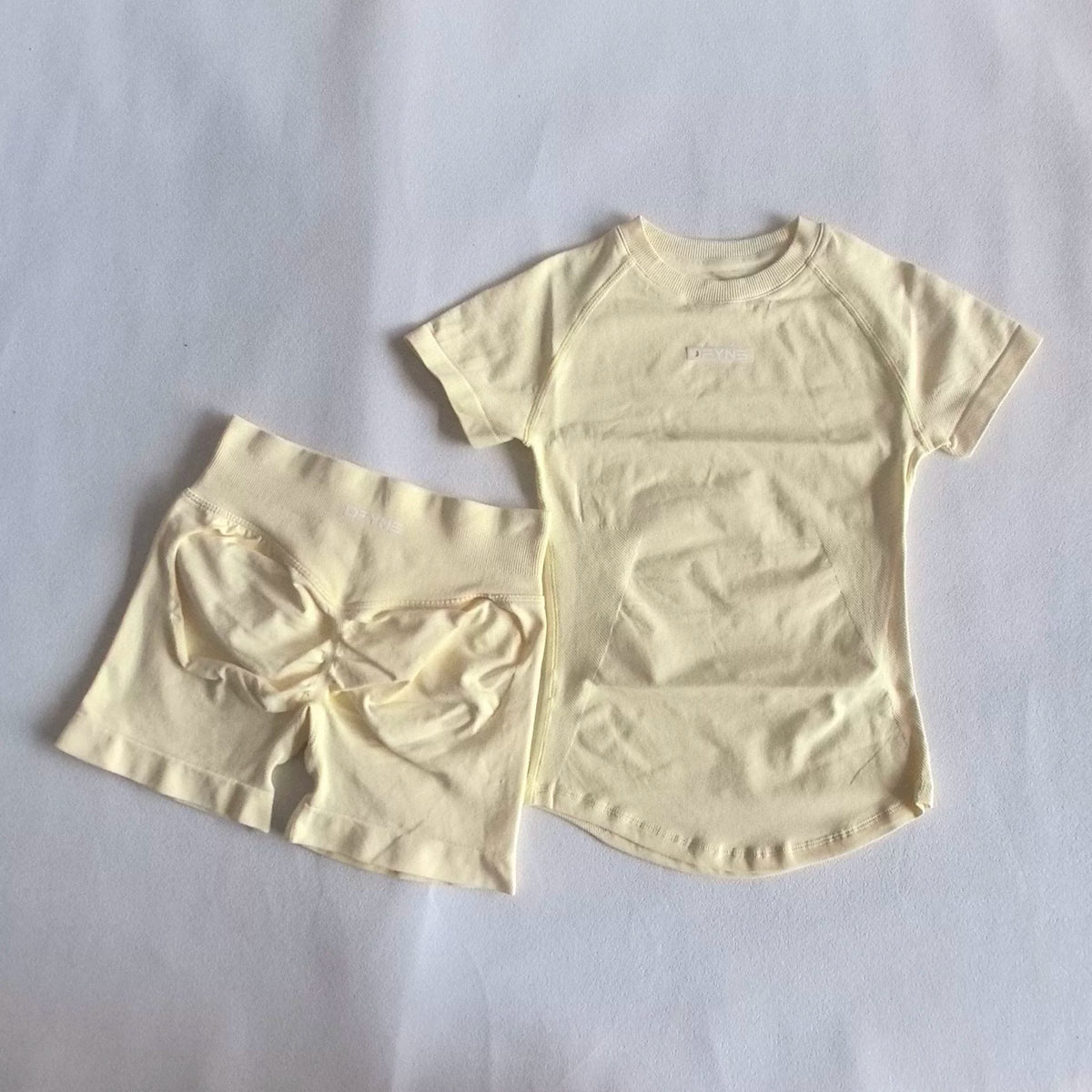 DFYNE Seamless Compression Set Cream Yellow