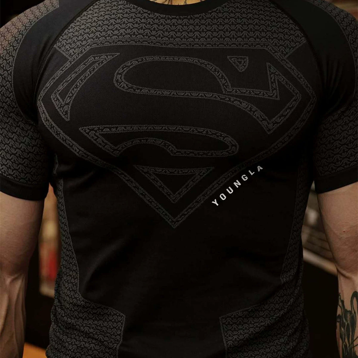 Essential Engineered Panel Seamless Training Short Sleeve – Jet Black Stealth Superman
