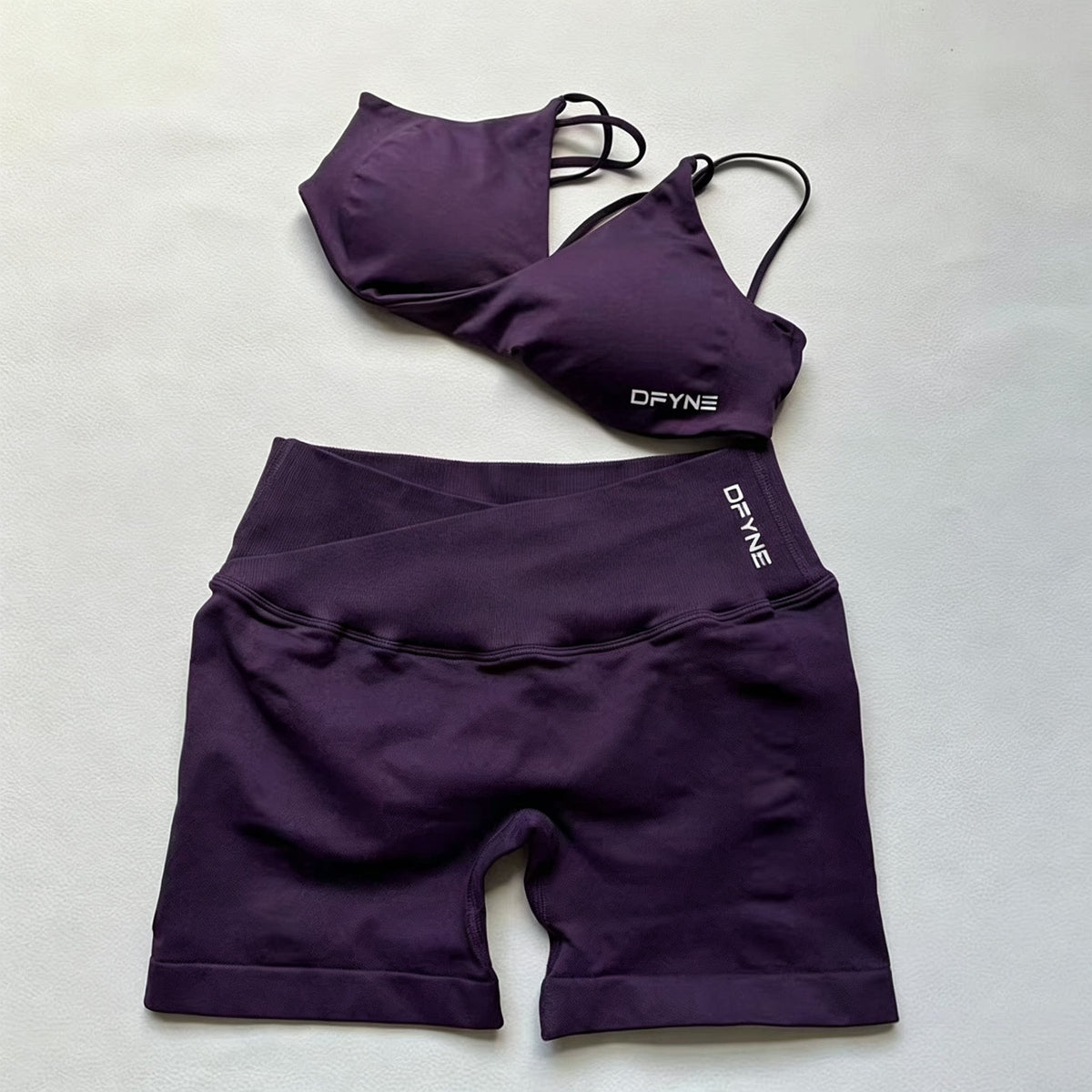 DFYNE Seamless Crossover Sports Set Purple Red