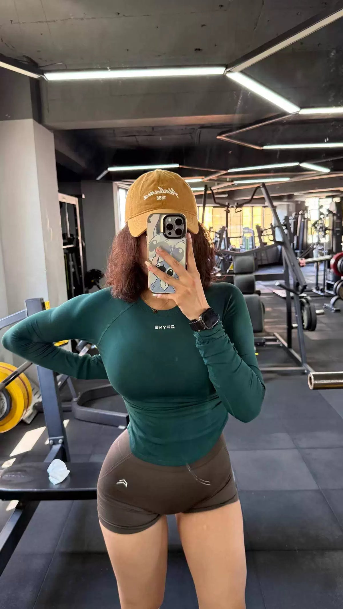 DFYNE Seamless Contour Long-Sleeve Olive Green